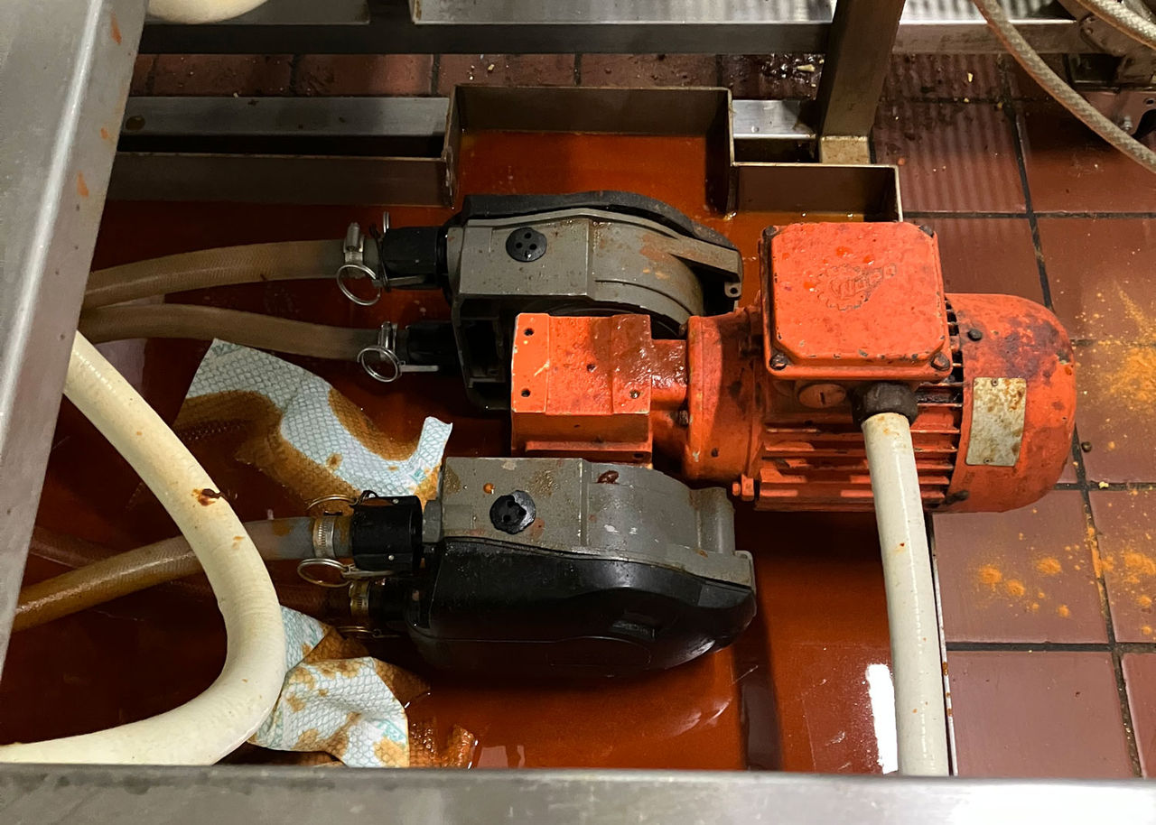 Liquid flavour leak on the floor