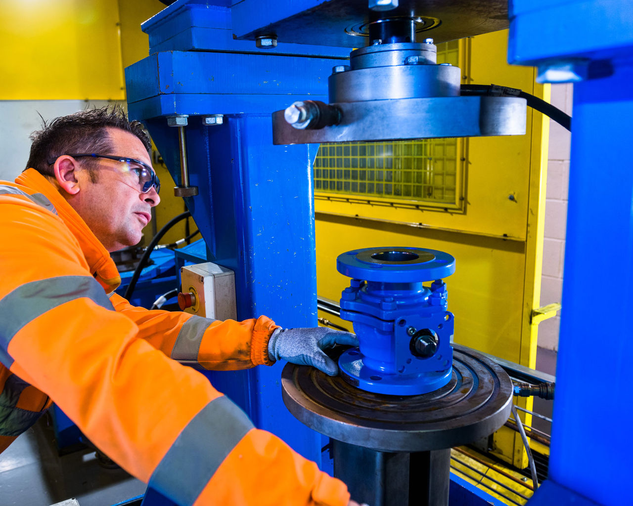 ERIKS Engineer working on valve