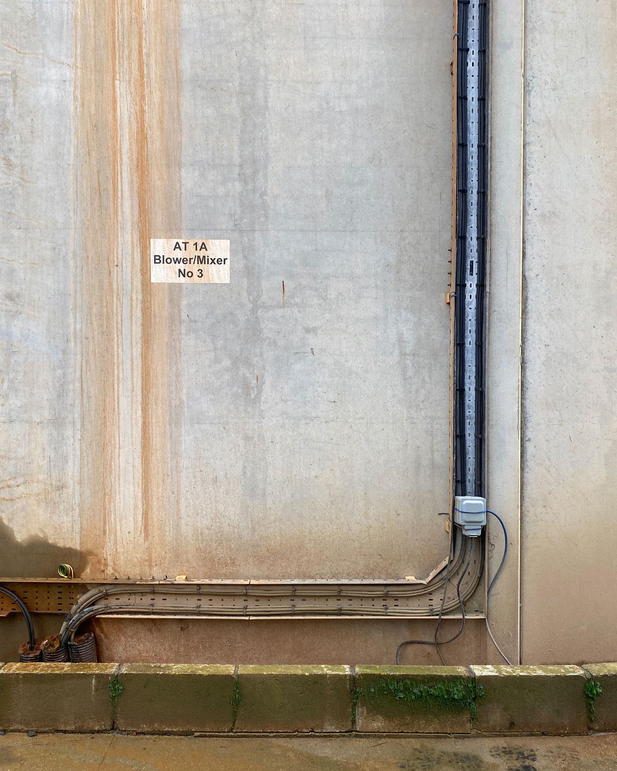 Electrical shut-off switch located at ground level